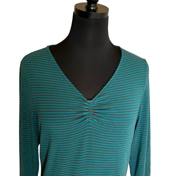 Tommy Bahama Soft Stretchy Teal Stripe Top, Size Large - Picture 4 of 9